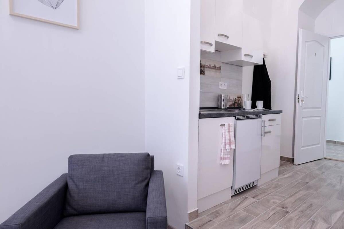 Apartamento Brand New With Aircon In The Center